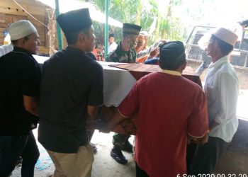 Tunjukkan Belasungkawa, Personel Kodim 0208/Asahan Turut Melayat Warga Binaannya