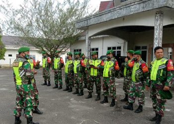 Personil Kodim 0207/Simalungun Melaksanakan Apel Pam Pilkada di Kantor KPU