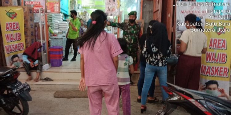 Laksanakan Pengamananan Disiplinkan Covid-19 Di Supermarket Oleh Personel Jajaran Kodim 0208/Asahan Laksanakan Pengamananan Disiplinkan Covid-19 Di Supermarket Oleh Personel Jajaran Kodim 0208/Asahan
