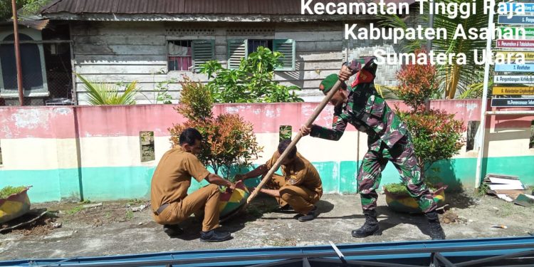 Kodim 0208/Asahan Bekerjasama Dengan Aparat Desa Laksanakan Kegiatan Gotong-Royong