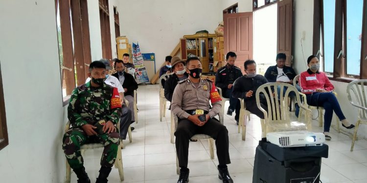 Personel Kodim 0207/Simalungun Kawal Protokol Kesehatan di Terminal Tanjung Pinggir Pematang Siantar