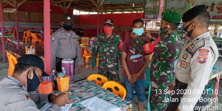 Kodim 0208/Asahan Turut Andil Dalam Patroli Gabungan TNI-POLRI Menegakkan Protokol Kesehatan Kodim 0208/Asahan Turut Andil Dalam Patroli Gabungan TNI-POLRI Menegakkan Protokol Kesehatan