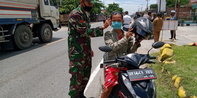 Kodim 0208/Asahan, Serentak Seluruh Indonesia Gebyar Sosialisasi dan Himbauan Protokol Kesehatan Antisipasi Covid-19 Kodim 0208/Asahan, Serentak Seluruh Indonesia Gebyar Sosialisasi dan Himbauan Protokol Kesehatan Antisipasi Covid-19