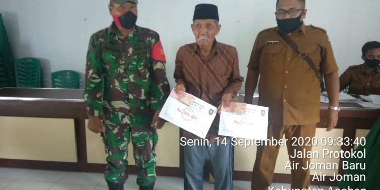Turut Andil Dalam Pengawasan Penyaluran BLT Dana Desa Oleh Personel Kodim 0208/Asahan Turut Andil Dalam Pengawasan Penyaluran BLT Dana Desa Oleh Personel Kodim 0208/Asahan