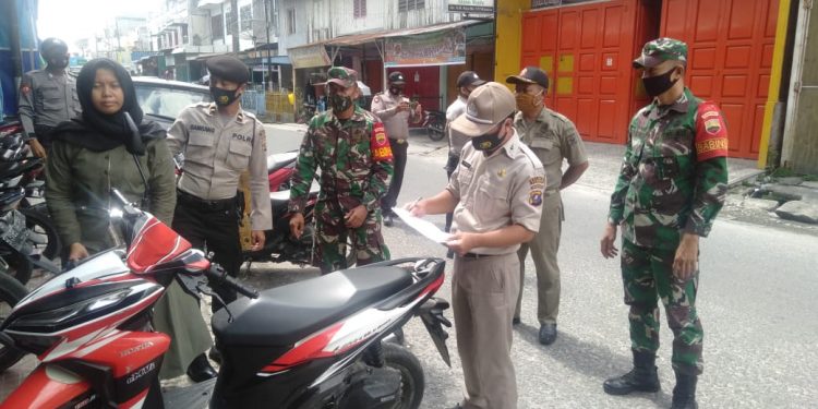 Jajaran Kodim 0208/Asahan Melalui Anggota Koramil 06/Kisaran Ikut Serta Dalam Operasi Yudisti Di Wilayah Kabupaten Asahan Jajaran Kodim 0208/Asahan Melalui Anggota Koramil 06/Kisaran Ikut Serta Dalam Operasi Yudisti Di Wilayah Kabupaten Asahan