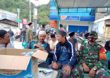 Turut Berbelasungkawa, Babinsa Kodim 0207/Simalungun Melayat Ke Rumah Duka Warga Yang Meninggal Dunia