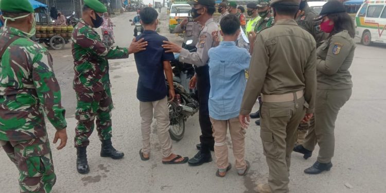 Ops Pendisiplinan Protokol Kesehatan Terpadu di Kelurahan pangkalan Dodek