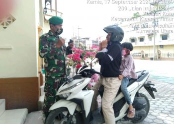Penghimbauan Protokol Kesehatan di Masjid Raya Imam Bonjol Oleh Personel Kodim 0208/Asahan