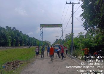 Pemasangan Plang Kapung Kb dan Pengarahan Protokol Kesehatan di Lingkungan VII