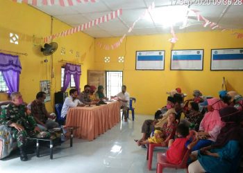 Personel Jajaran Kodim 0208/Asahan Turut Menghadiri Pembagian BLT Dana Desa