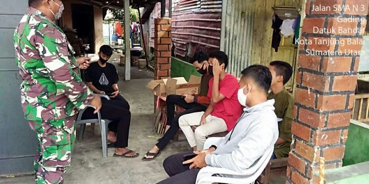 Ajak Masyarakat Untuk Berpartisipasi Memerangi Covid-19, Oleh Personel Jajaran Kodim 0208/Asahan Ajak Masyarakat Untuk Berpartisipasi Memerangi Covid-19, Oleh Personel Jajaran Kodim 0208/Asahan