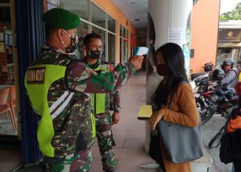 Personel Kodim 0207/simalungun Mengikuti Penegakan Disiplin Protokol Kesehatan di Siantar Plaza