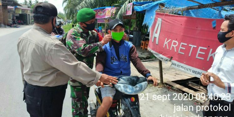 Giat Jalankan Pendisiplinan Protokol Kesehatan antisipasi Covid-19 Oleh Personel Jajaran Kodim 0208/Asahan Giat Jalankan Pendisiplinan Protokol Kesehatan antisipasi Covid-19 Oleh Personel Jajaran Kodim 0208/Asahan