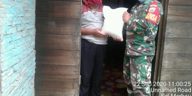 Komso Rutin Diadakan Personel Jajaran Kodim 0208/Asahan Dalam Memberikan Bantuan Kepada Masyarakat Komso Rutin Diadakan Personel Jajaran Kodim 0208/Asahan Dalam Memberikan Bantuan Kepada Masyarakat