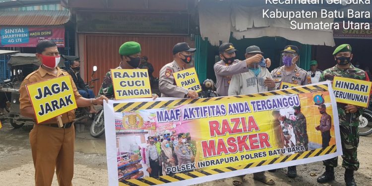 Laksanakan Komsos Dengan Security Untuk Ikuti Prokes Oleh Personel Kodim 0208/Asahan Laksanakan Komsos Dengan Security Untuk Ikuti Prokes Oleh Personel Kodim 0208/Asahan