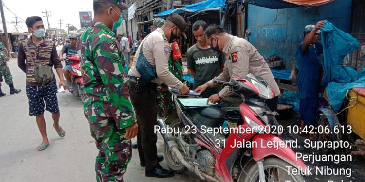 Mempersempit Ruang Gerak Penyebaran Covid-19 Dengan Sosialisasi Oleh Kodim 0208/Asahan Melalui Koramil 08/PB Mempersempit Ruang Gerak Penyebaran Covid-19 Dengan Sosialisasi Oleh Kodim 0208/Asahan Melalui Koramil 08/PB