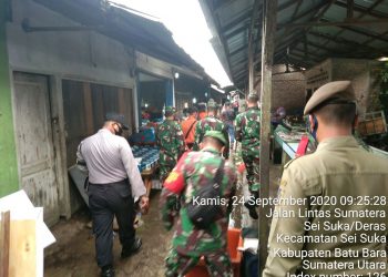Personel Kodim 0208/Asahan Bekerjasama Dengan Babinkamtibmas Untuk Mensosialisasikan 3M