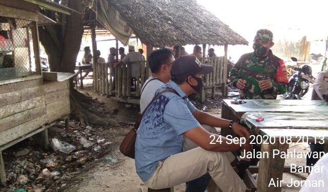 Terus Berupaya Menekankan Ruang Gerak Penyebaran Covid-19 Oleh Personel Jajaran Kodim 0208/Asahan Terus Berupaya Menekankan Ruang Gerak Penyebaran Covid-19 Oleh Personel Jajaran Kodim 0208/Asahan