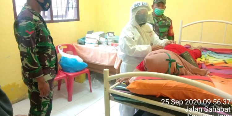 HUT Hari Kontrasepsi Sedunia, Babinsa Hadiri Kegiatan Pelayanan KB Kesehatan