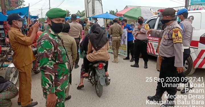 Babinsa Laksanakan Patroli Gabungan Dalam Mempersempit Ruang Gerak Penyebaran Covid-19 Babinsa Laksanakan Patroli Gabungan Dalam Mempersempit Ruang Gerak Penyebaran Covid-19