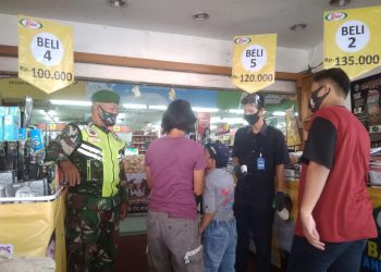 Personil Kodim 0207/Simalungun Aktif Monitoring di Pos Swalayan Ramayana Pematangsiantar