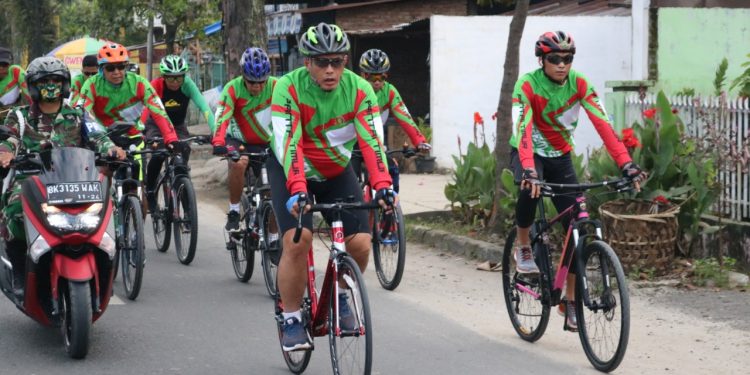 Solidkan Jajaran Korem 022/PT, Danrem 022/PT Kolonel Inf Asep Nugraha Ajak Gowes Bareng