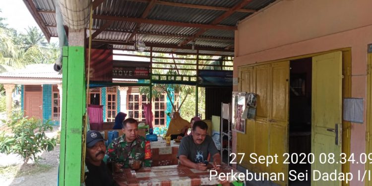 Personel Kodim 0208/Asahan Laksanakan Komsos Upaya Pencegahan Virus Corona