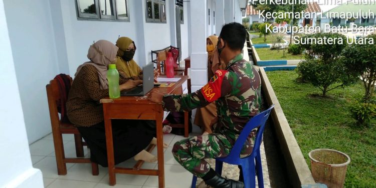 Personel Jajaran Kodim 0208/Asahan Ajak Para Guru Untuk Tetap Himbau Anak Sekolah Agar Terapkan Protokol Kesehatan