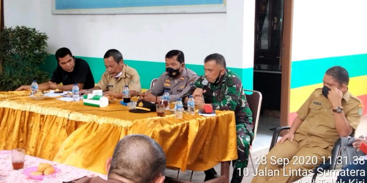 Danramil 12/AB Kodim 0208/Asahan Hadir Pada Rapat Koordinasi Pembangunan Jalan Desa Sei Alim Ulu Danramil 12/AB Kodim 0208/Asahan Hadir Pada Rapat Koordinasi Pembangunan Jalan Desa Sei Alim Ulu