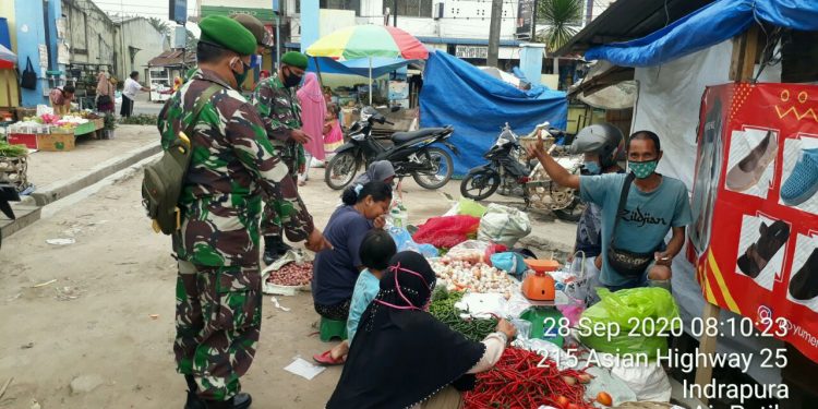 Jalankan Patroli Disiplin Mandiri Covid-19 Gabungan Di Pajak Delima Oleh Personel Kodim 0208/Asahan Jalankan Patroli Disiplin Mandiri Covid-19 Gabungan Di Pajak Delima Oleh Personel Kodim 0208/Asahan
