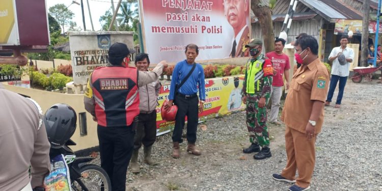 Personel Jajaran Kodim 0207/Simalungun Turut Bergabung Dengan Instansi Terkait Dalam Pelaksanan perasi Yustisi Personel Jajaran Kodim 0207/Simalungun Turut Bergabung Dengan Instansi Terkait Dalam Pelaksanan perasi Yustisi