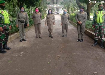 Komsos Dengan ASN Kecamatan, Personel Jajaran Kodim 0207/Simalungun Menghimbau Wajib Pakai Masker