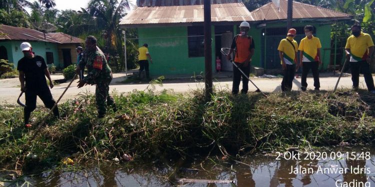 Jajaran Kodim 0208/Asahan Bangun Kedekatan Dengan Masyarakat Melalui Gotong Royong Jajaran Kodim 0208/Asahan Bangun Kedekatan Dengan Masyarakat Melalui Gotong Royong