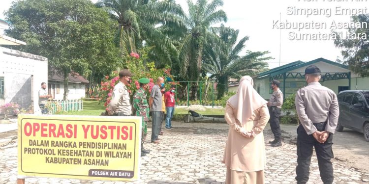 Jajaran Kodim 0208/Asahan dan Forkopincam Bersama Instansi Terkait Tampak Kompak Pada Kegiatan Operasi Yustisi Antisipasi Covid-19 Jajaran Kodim 0208/Asahan dan Forkopincam Bersama Instansi Terkait Tampak Kompak Pada Kegiatan Operasi Yustisi Antisipasi Covid-19
