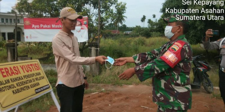 Jajaran Kodim 0208/Asahan Laksanakan Penyisiran Cegah Covid-19 Bersama Instansi Terkait Jajaran Kodim 0208/Asahan Laksanakan Penyisiran Cegah Covid-19 Bersama Instansi Terkait