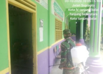 Semprotkan Disinfektan Guna Sterilisasasi Dari Covid-19 Oleh Personel Jaajran Kodim 0208/Asahan