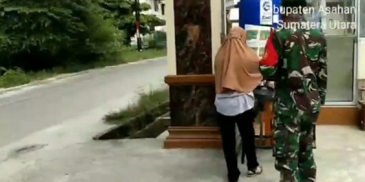 Kodim 0208/Asahan Melalu Babinsanya Terus Berupaya Meminimalisir Penyebaran Covid-19