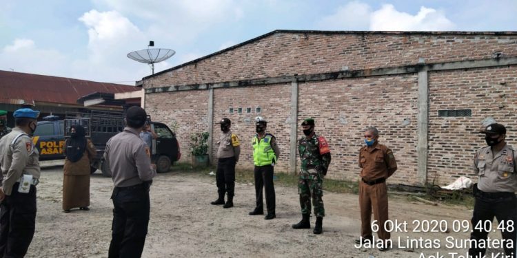 Personil Kodim 0208/Asahan Melalui Koramil 12/Air Batu Bersama Muspika Air Batu Laksanakan Operasi Yustisi Personil Kodim 0208/Asahan Melalui Koramil 12/Air Batu Bersama Muspika Air Batu Laksanakan Operasi Yustisi