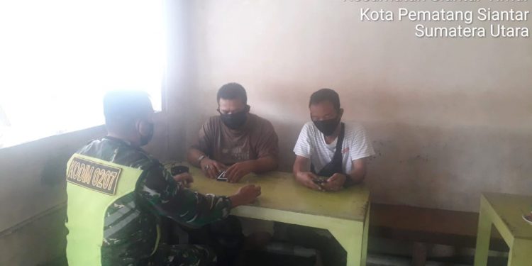 Di Tengah Covid-19, Personel Jajaran Kodim 0207/Simalungun Laksanakan Komsos Dengan Warga Binaan Di Tengah Covid-19, Personel Jajaran Kodim 0207/Simalungun Laksanakan Komsos Dengan Warga Binaan