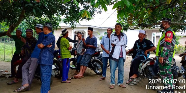 Turut Berduka Cita, Personel Kodim 0207/Simalungun Melayat Ke Rumah Duka Warga Binaan