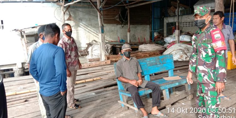 Kodim 0208/Asahan Melalui Koramil 08/Pulau Buaya Bagikan Masker Kepada Masyarakat Kodim 0208/Asahan Melalui Koramil 08/Pulau Buaya Bagikan Masker Kepada Masyarakat