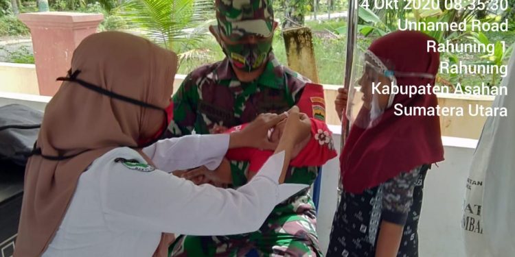 Kegiatan Posyandu Di Desa Rahuning 1 Didampingi Oleh Personil Jajaran Kodim 0208/Asahan Kegiatan Posyandu Di Desa Rahuning 1 Didampingi Oleh Personil Jajaran Kodim 0208/Asahan