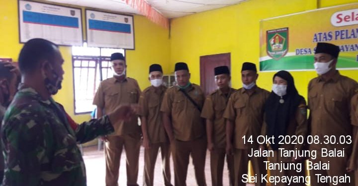 Personel Jajaran Kodim 0208/Asahan Himbau Para Kadus Dalam Kegiatannya Selalu Terapkan Protkes Personel Jajaran Kodim 0208/Asahan Himbau Para Kadus Dalam Kegiatannya Selalu Terapkan Protkes
