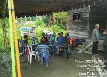 Personel Kodim 0208/Asahan Lakukan Komsos Dengan Ibu Ida Yang Anaknya Tenggelam