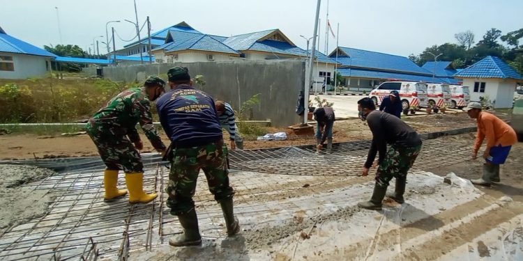 Meningkatkan Semangat Gotong Royong, Personel Jajaran Kodim 0208/Asahan Laksanakan Gotong Royong Bersama Warga Binaan