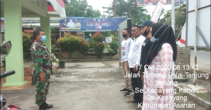 Personel Jajaran Kodim 0208/Asahan Ingatkan Warga Agar Jaga Stamina Dan Patuhi Protkes Dalam Mencegah Penularan Covid-19 Personel Jajaran Kodim 0208/Asahan Ingatkan Warga Agar Jaga Stamina Dan Patuhi Protkes Dalam Mencegah Penularan Covid-19