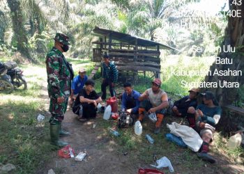 Personel Jajaran Kodim 0208/Asahan Laksanakan Komsos Berikan Himbauan Kepada Warga Bahaya Covid-19