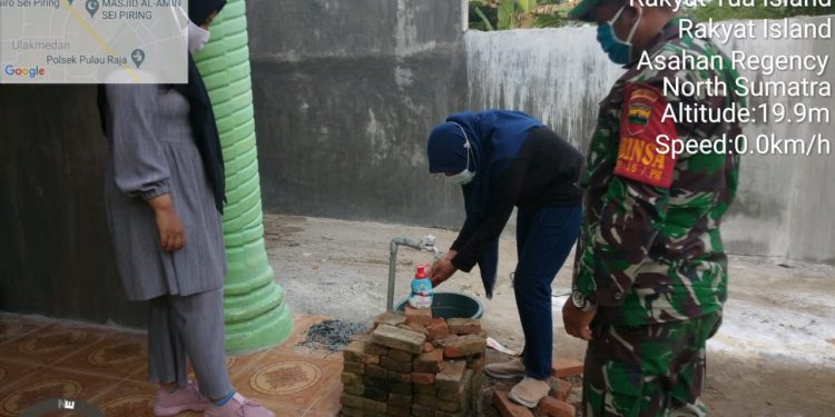Personel Jajaran Kodim 0208/Asahan Pantau Aktivitas Warga Yang Tidak Patuhi Protokol Kesehatan Anjuran Pemerintah Personel Jajaran Kodim 0208/Asahan Pantau Aktivitas Warga Yang Tidak Patuhi Protokol Kesehatan Anjuran Pemerintah