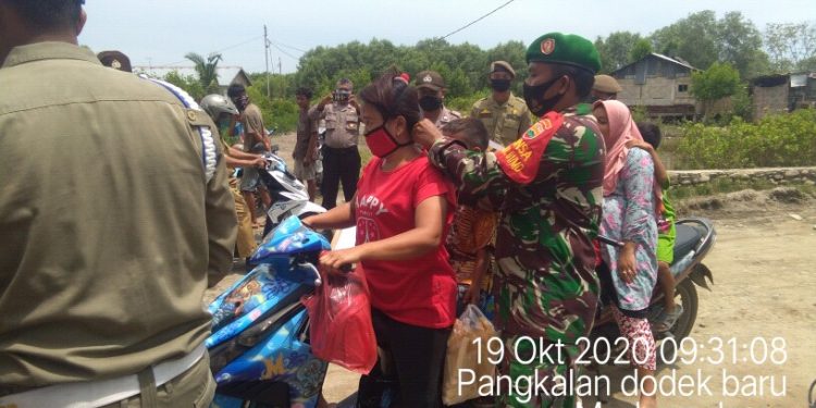 Awas ! Babinsa Jajaran Kodim 0208/Asahan Akan Rutin Adakan Razia Masker… Awas ! Babinsa Jajaran Kodim 0208/Asahan Akan Rutin Adakan Razia Masker…