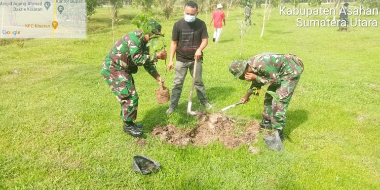 Kodim 0208/Asahan Melalui Personil Koramil 17/Datuk Bandar Semangat Laksanakan Reboisasi Demi Menghijaukan Bumi